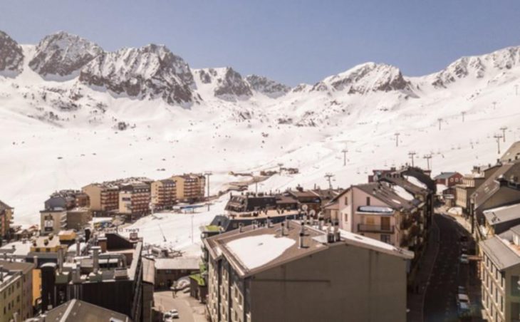 Grand Pas Hotel, Pas de la Casa, Piste